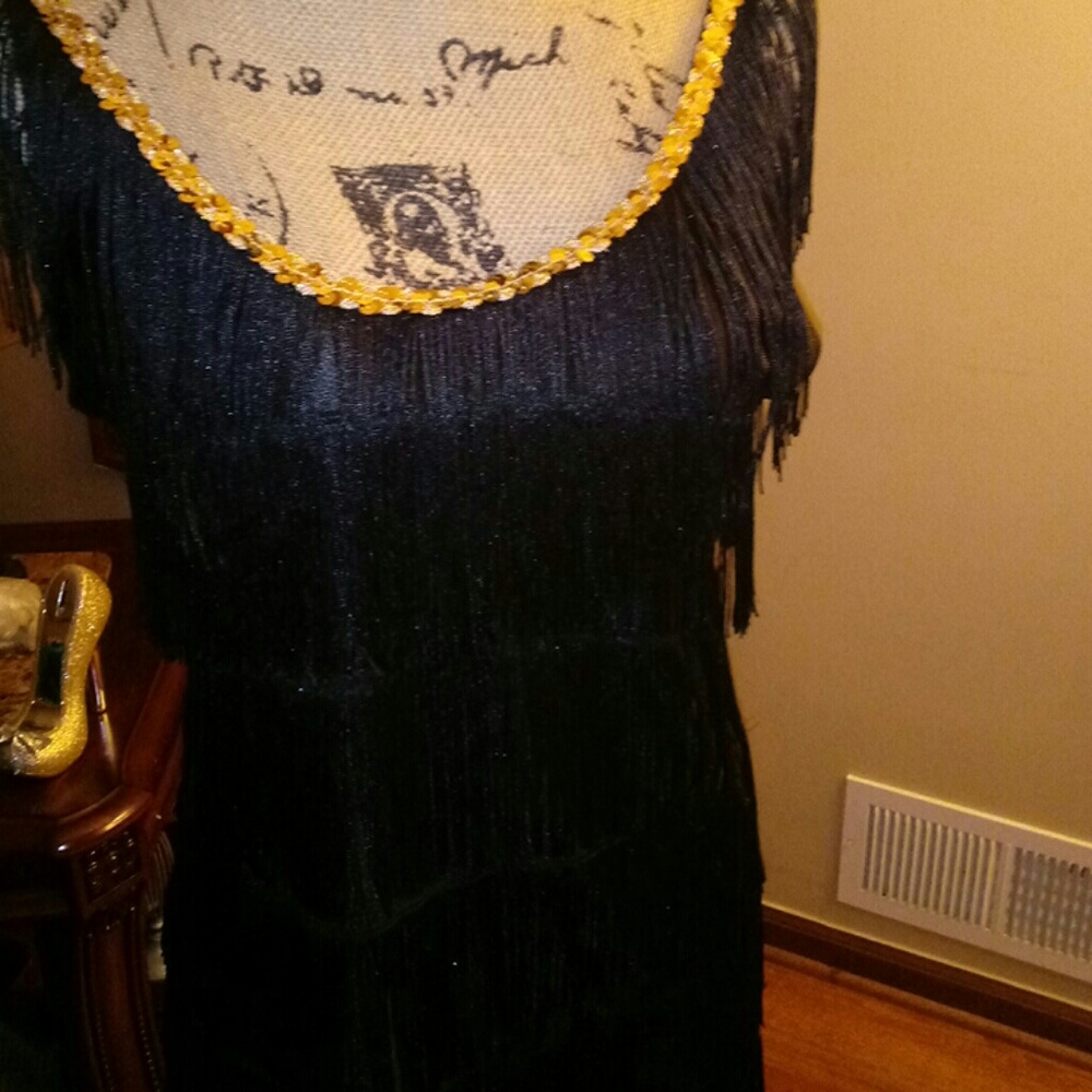Dress - Picture 6 of 7