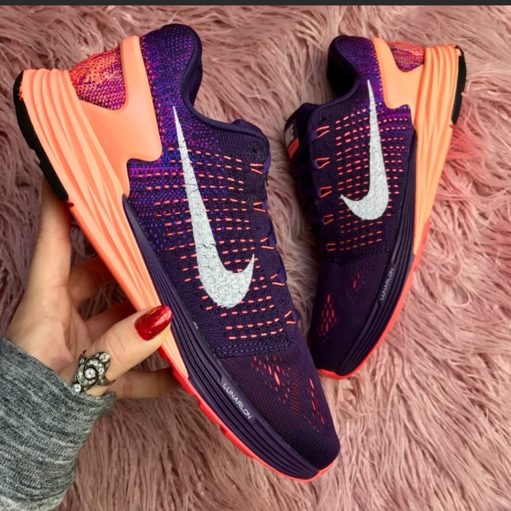 9.5 Nike air Lunarglides plum colored