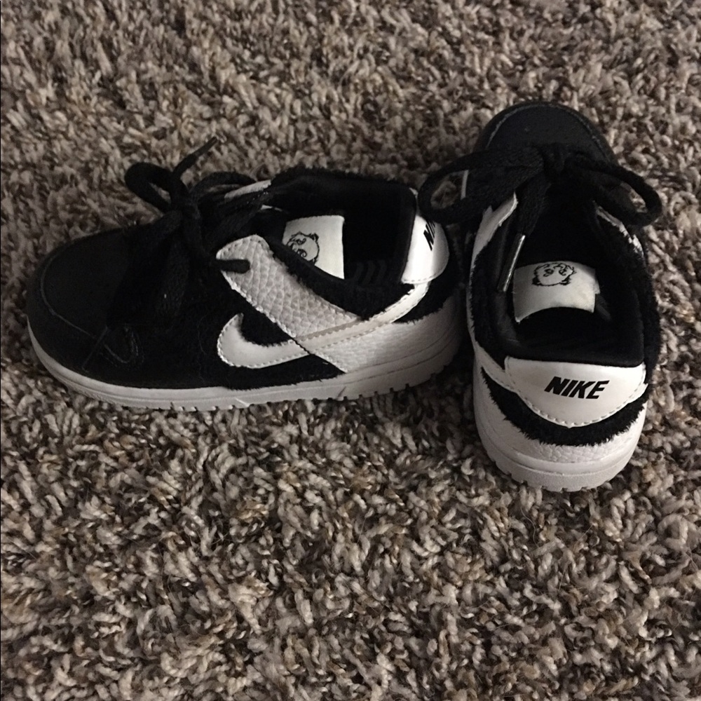 Toddler Nike shoes