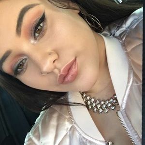 Meet your Posher, Juliana