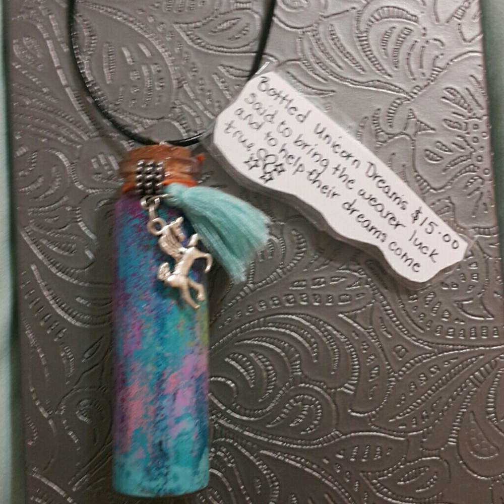 Unicorn Dream💕💅💋STATEMENT STYLE HOST PICK💖💅👄