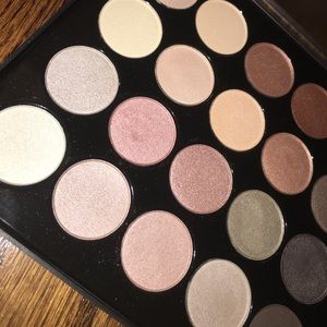 Bh Cosmetics 28 Color Essential Eyes Palette