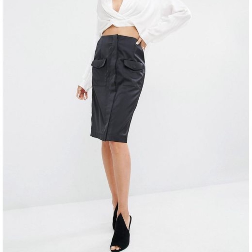 New w/o Tags Kendall & Kylie Pocket Midi Skirt