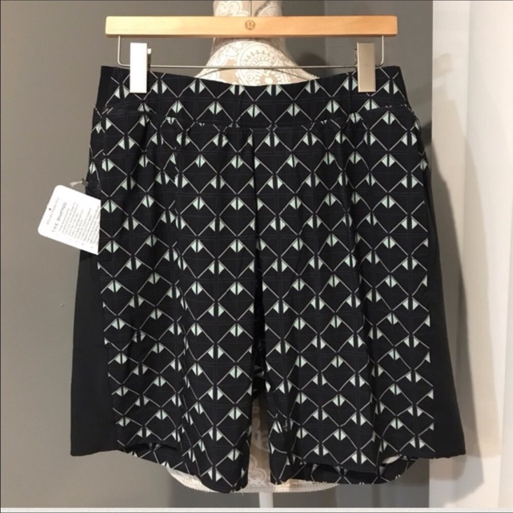 Lululemon T.H.E. Short H2O NWT