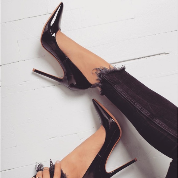 Jimmy Choo Shoes - 🎉Lola shoetique black pumps🎉