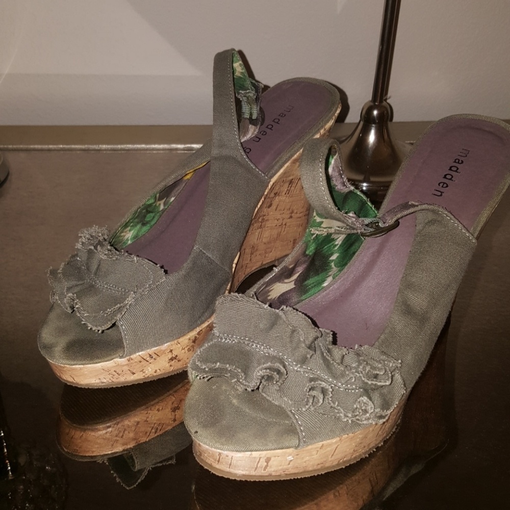 Madden Girl ruffle wedge