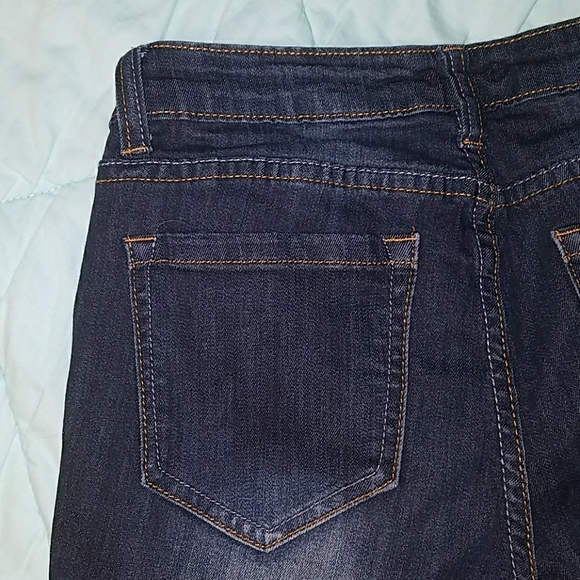 Ripped Capris - Picture 3 of 4
