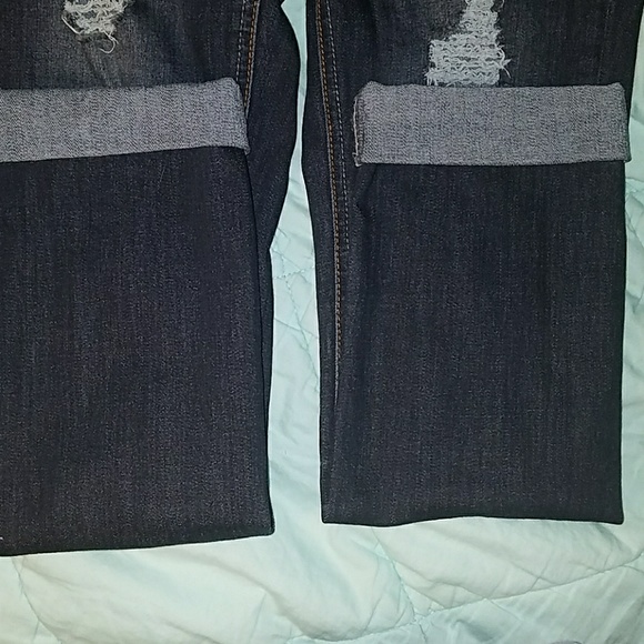 Ripped Capris - Picture 4 of 4