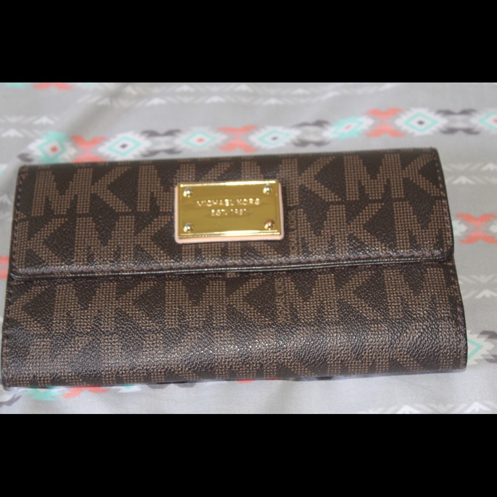Michael Kors Checkbook Logo Tri-fold Wallet