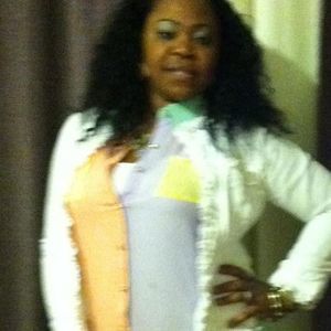 Meet your Posher, Debbie