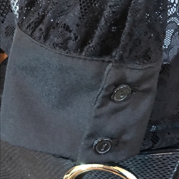 Venus Cold-Shoulder Lace Blouse - Picture 4 of 5