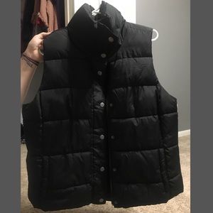 Old navy black puffy vest