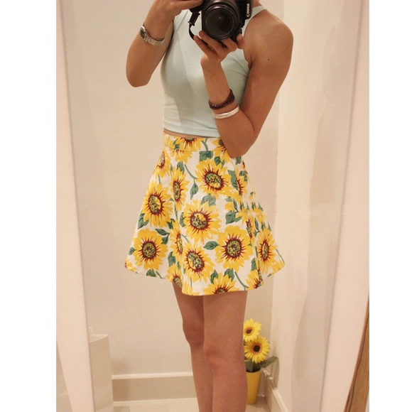 Dresses & Skirts - Sunflower Skater Skirt