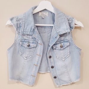 ❌SOLD❌ Light Blue Cropped Denim Vest