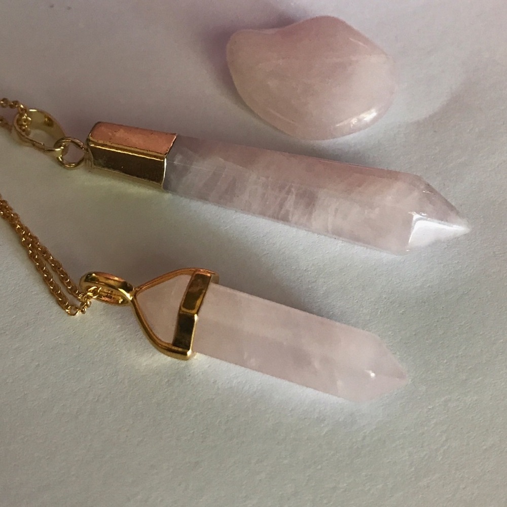 Rose Quartz polished crystal pendant - Picture 2 of 3