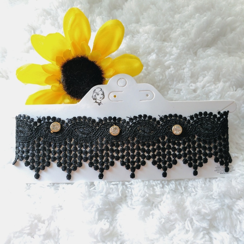 Lace Choker