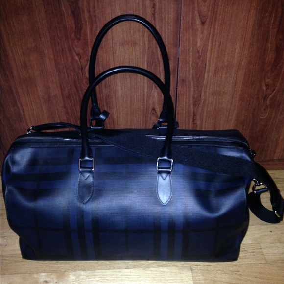 mens burberry duffle bag