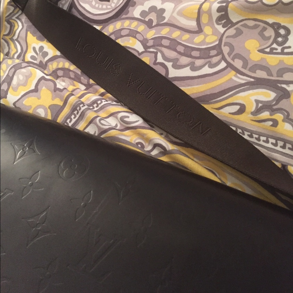 Louis Vuitton Glace Fonzie Messenger Bag - Picture 2 of 4