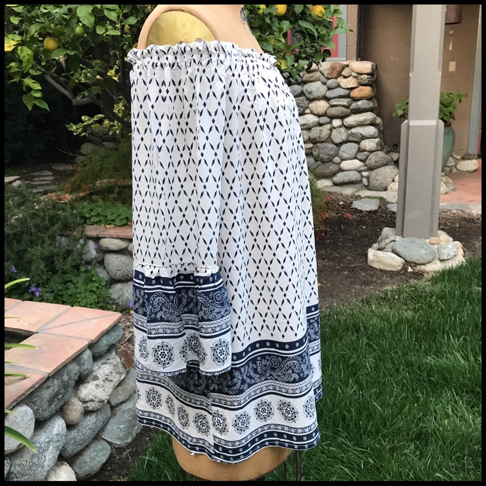 Off-Shoulder Dress - Picture 3 of 8