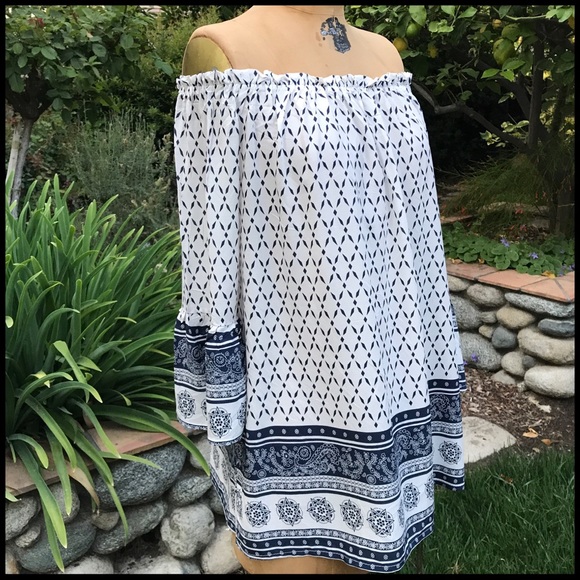 Off-Shoulder Dress - Picture 4 of 8