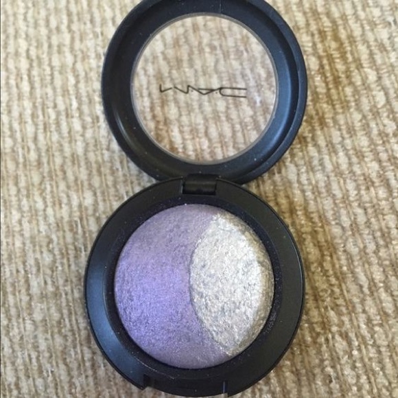 Mac Eyeshadow - Picture 1 of 2