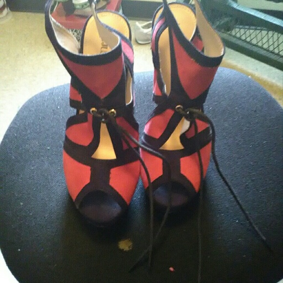 Shoes - Picture 2 of 2