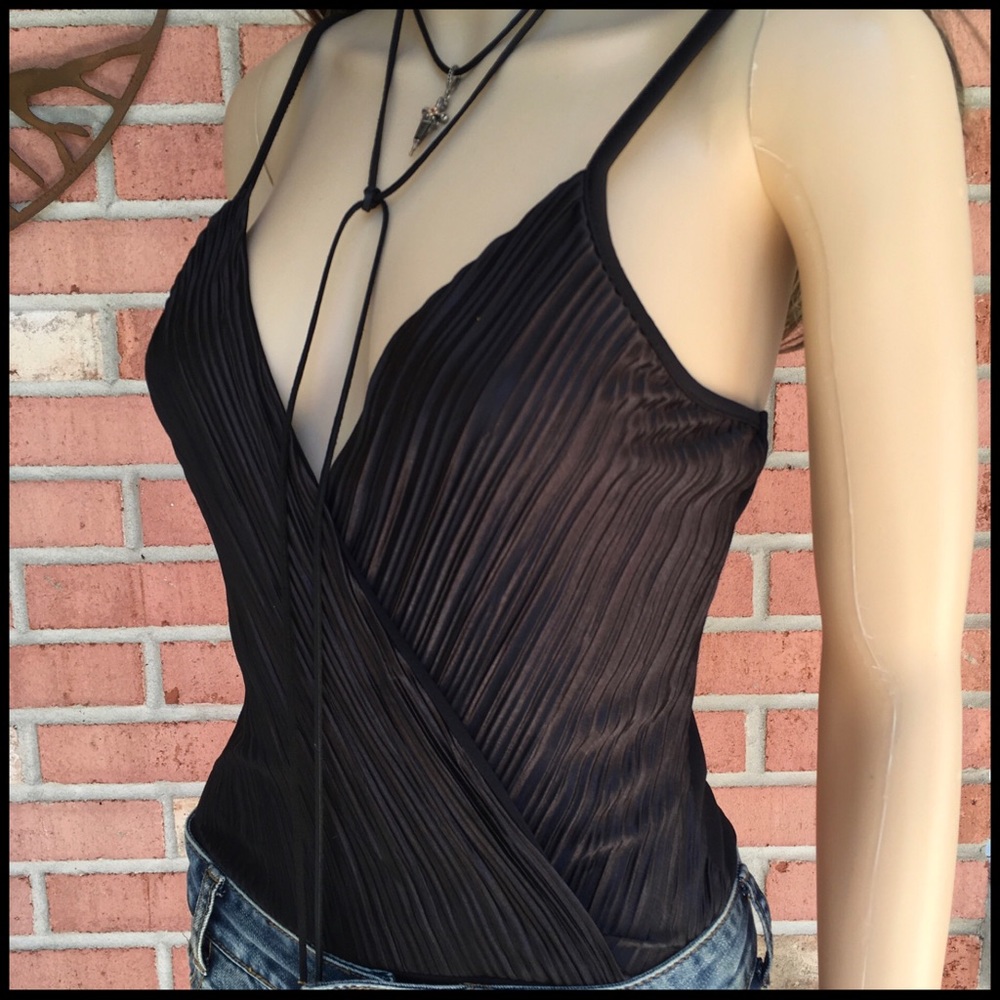 Cross-over Body Suit - Picture 2 of 8
