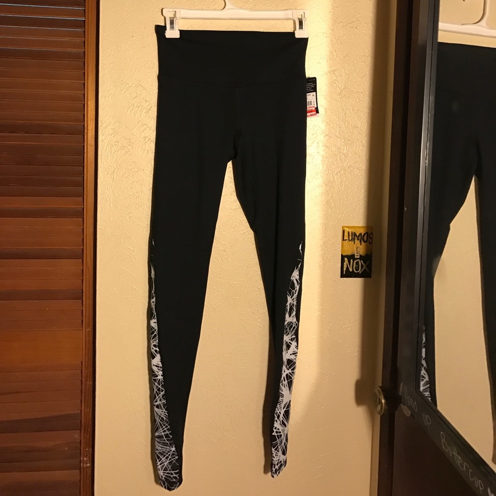 Athletic leggings