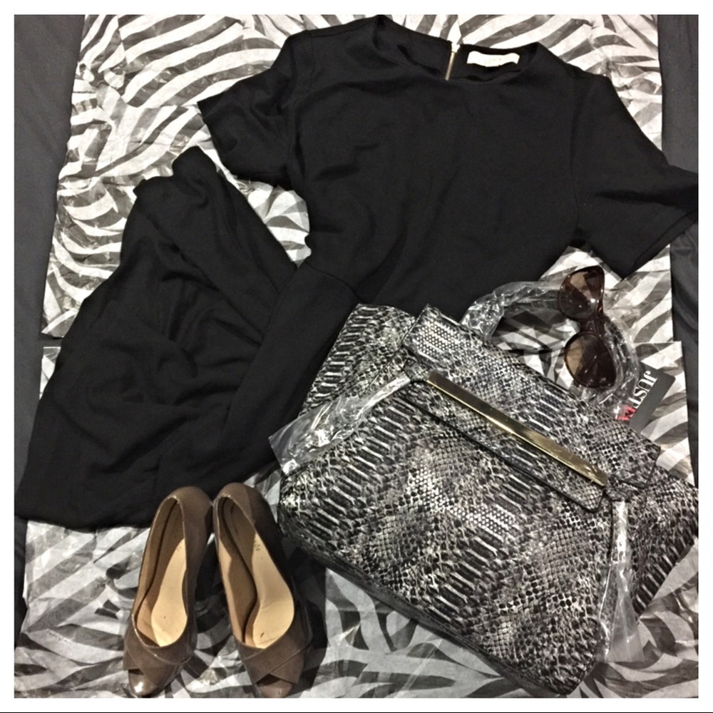 "Derek" Tote 👜 👛 in Faux Snake