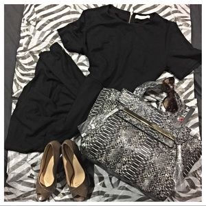 "Derek" Tote 👜 👛 in Faux Snake