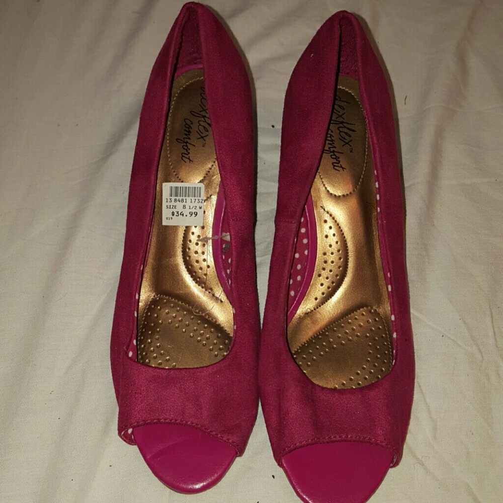 Brand new sandles