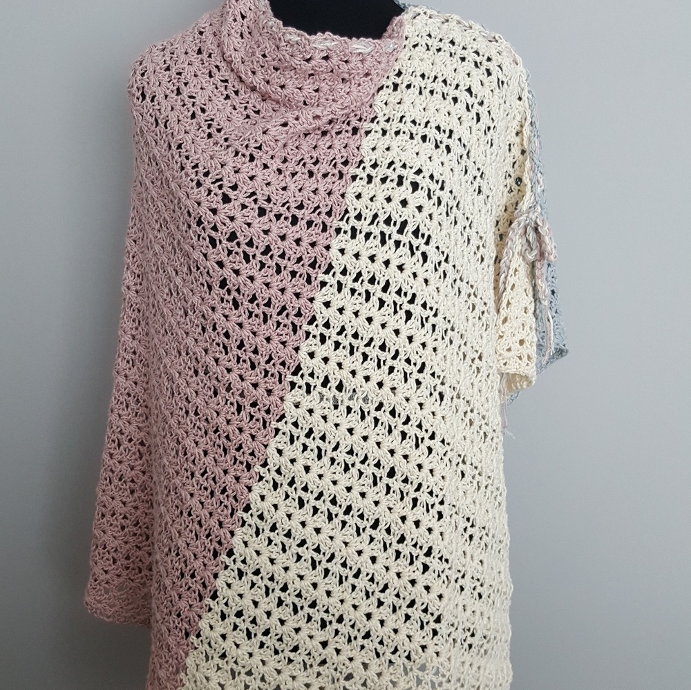 Color block poncho/shawl