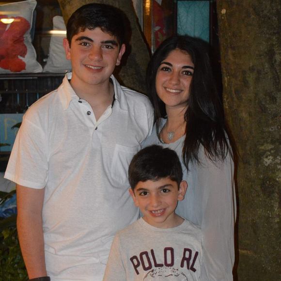 Meet your Posher, Miriam - Picture 1 of 1