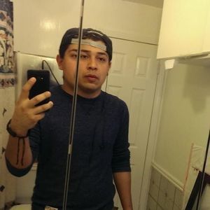 Meet your Posher, Tomas