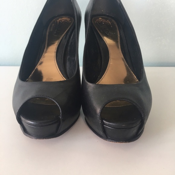 Gucci Sofia Black Leather Peep-Toe Pump Heels 8.5 - Picture 7 of 7