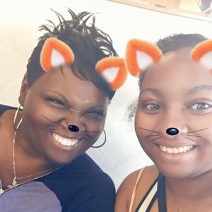 Meet your Posher, Alexis