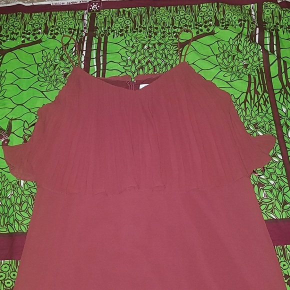 Beautiful wine dress - Picture 2 of 3