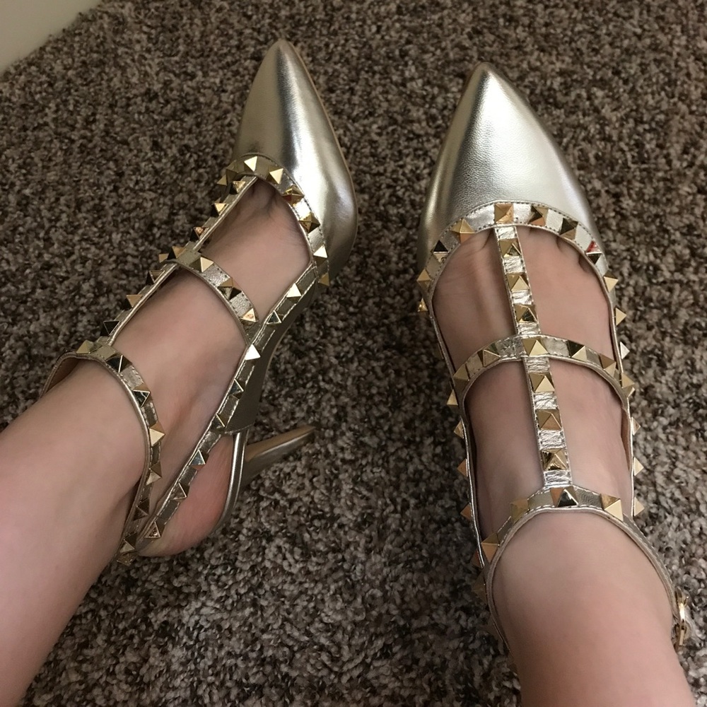Arturo chiang studded gold heels
