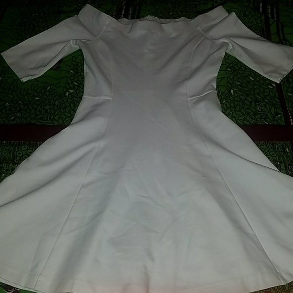 Beautiful white marilyn Monroe style dress - Picture 2 of 3