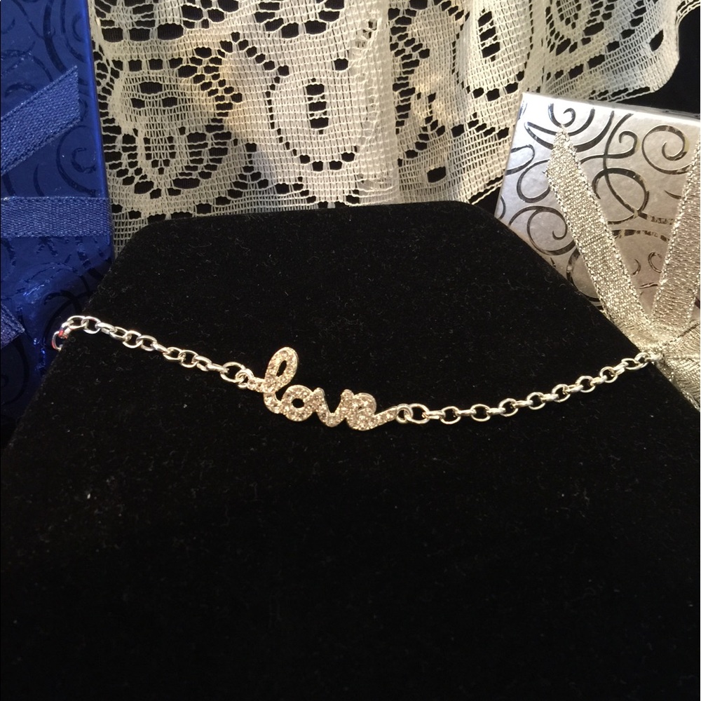 The very popular Love bracelet🌟