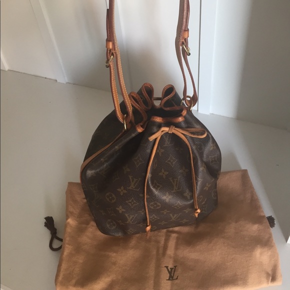 Louis Vuitton Handbags - Louis Vuitton petit Noe with dust bag, price drop