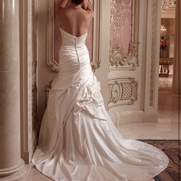 Casablanca bridal 2086 wedding dress - Picture 4 of 9