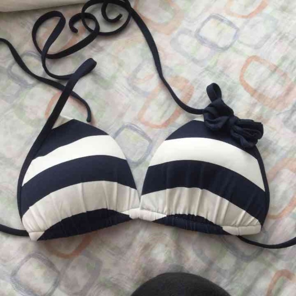 Abercrombie & Fitch bikini top