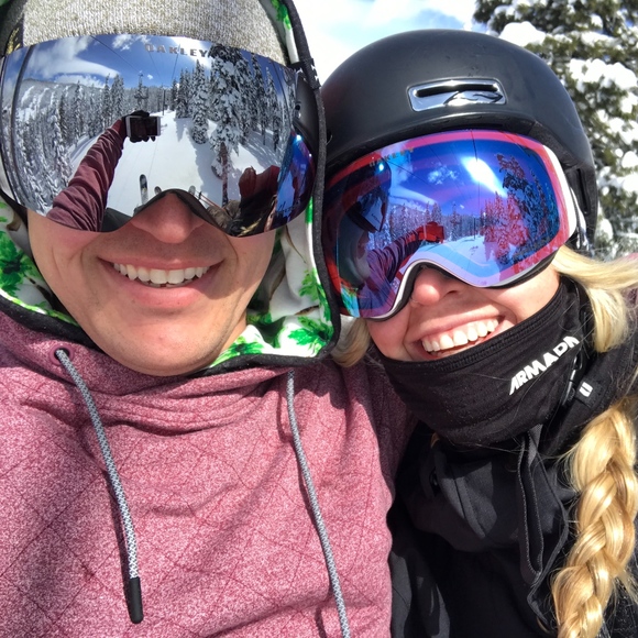 Meet your Posher, Courtney - Picture 2 of 3