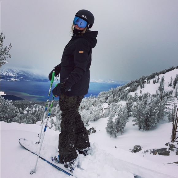 Meet your Posher, Courtney - Picture 3 of 3