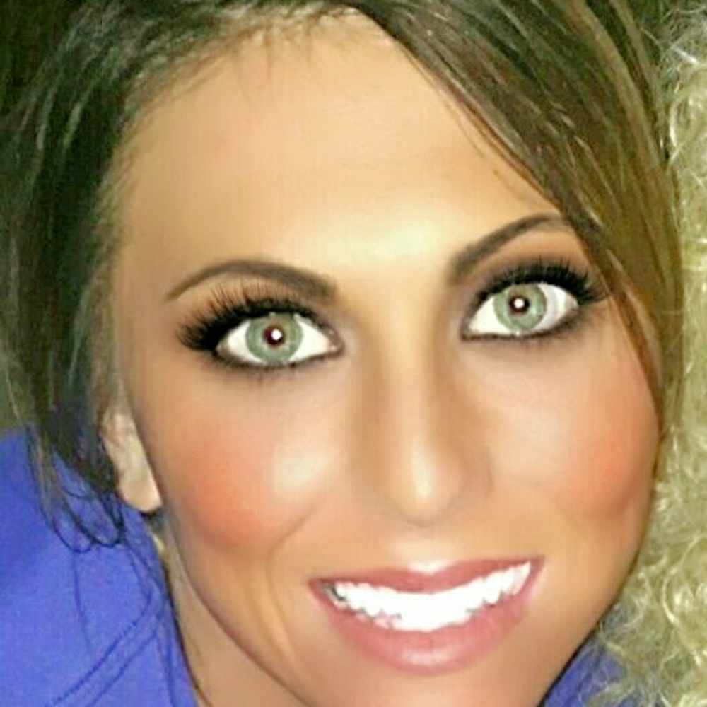 Meet your Posher, Alicia