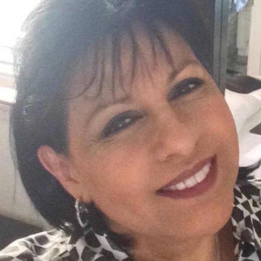 Meet your Posher, Valeria