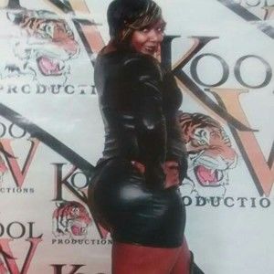 Meet your Posher, Felicia