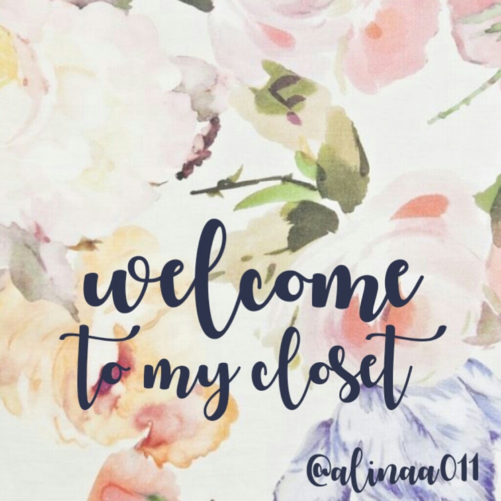 ACCEPTING OFFERS😘//⬇READ MORE⬇