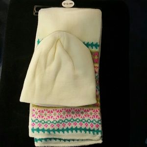 Scarf and hat set